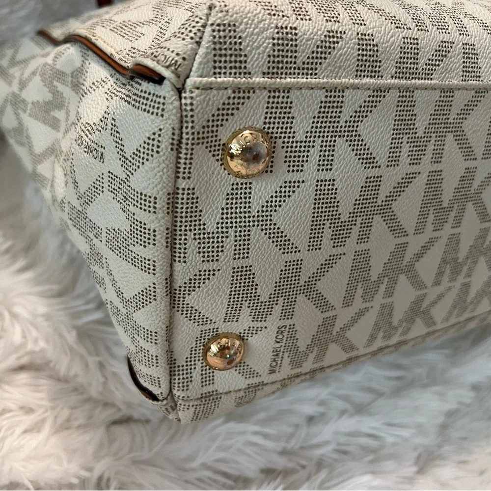 Michael Kors large Harper East West Signature Tote Handbag - LIKE NEW! - Picture 7 of 16